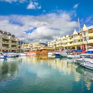 Appartement Puerto Marina Waterfront